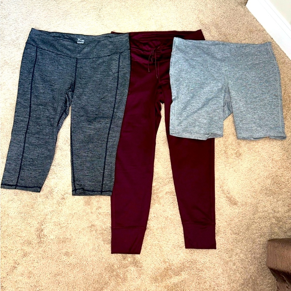 EUC- Old Navy XXL Lot of 3 athletic bottoms